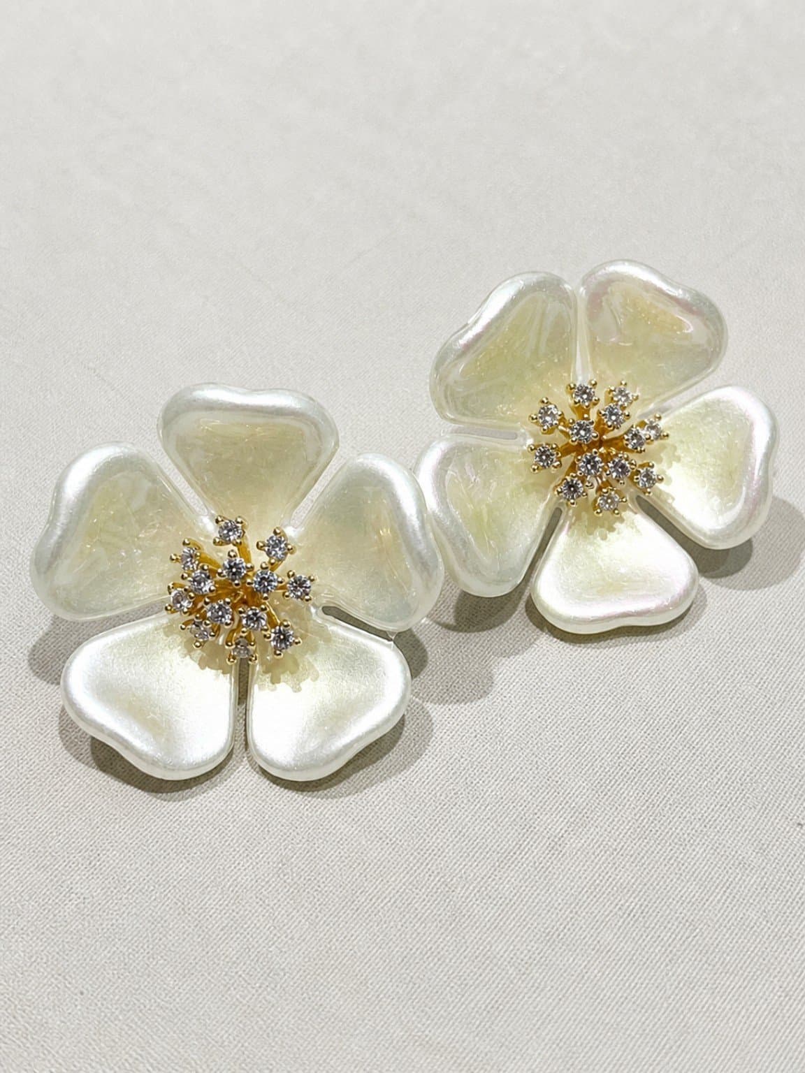 BRINCO FLOR COM MIOLO