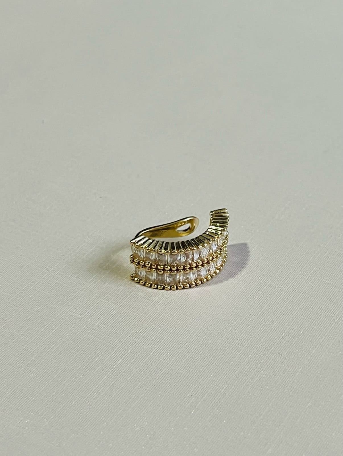 PIERCING FAKE CARRER